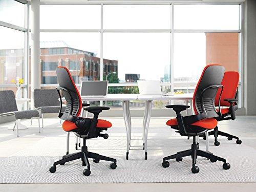 Steelcase Leap Office Chair - Seven Points of Adjustability - Ergonomic Back Support Chair - Lumbar Support - 4D Adjustable Arms - Black Frame - Onyx
